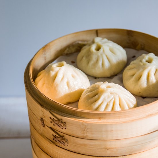 STEAMED PORK BAO | 鮮肉包