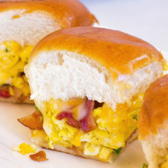 Cheesy Egg & Bacon Breakfast Slider