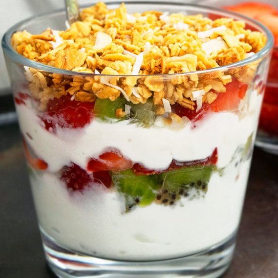 Easy Yogurt Parfait