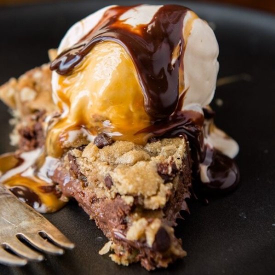 CHOCOLATE CHIP COOKIE PIE