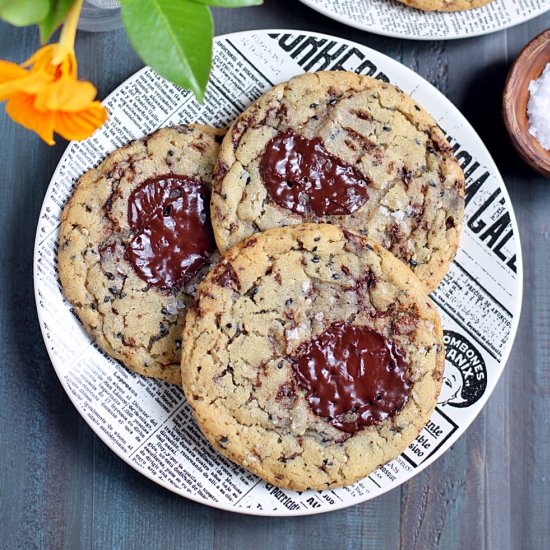 Sesame Chocolate Chunk Cookies