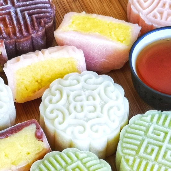 Snow skin mooncake with custard fil