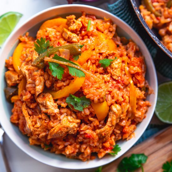 EASY ONE-POT CHICKEN FAJITA DINNER