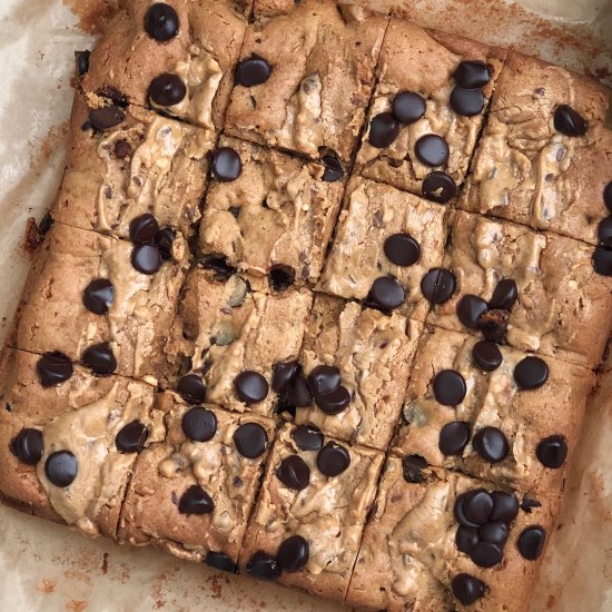 Peanut Butter Chocolate Blondies