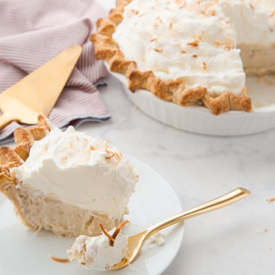 Coconut Rum (Coquito) Cream Pie