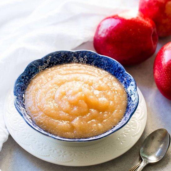 2 INGREDIENT INSTANT POT APPLESAUCE