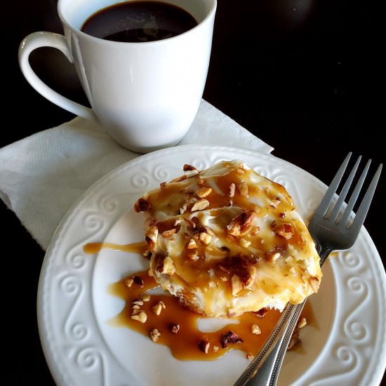 Caramel Pecan Cinnamon Rolls