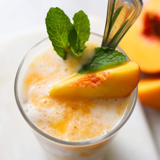 Whole30 Peaches and Cream Mocktail