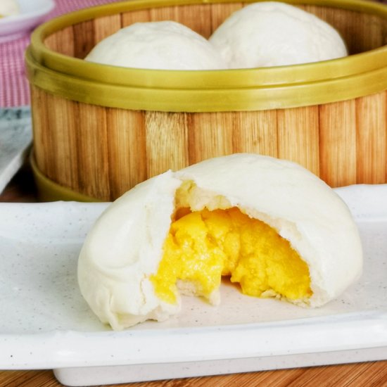 Chinese custard bao (Liu Sha Bao)