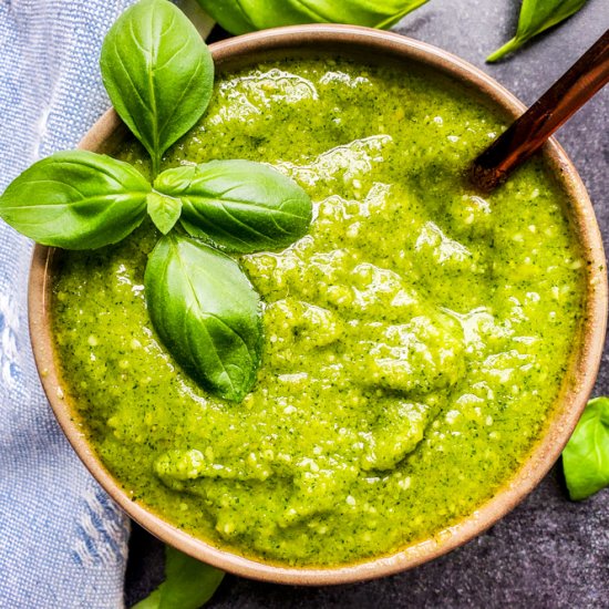 Homemade Basil Pesto Sauce