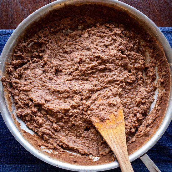 frijoles refritos (refried beans)