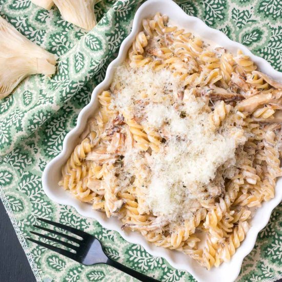 Creamy oyster mushroom fusilli