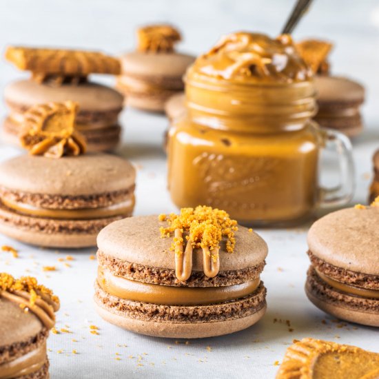 Vegan Biscoff Macarons