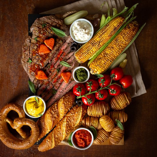 Flank steak with paprika butter