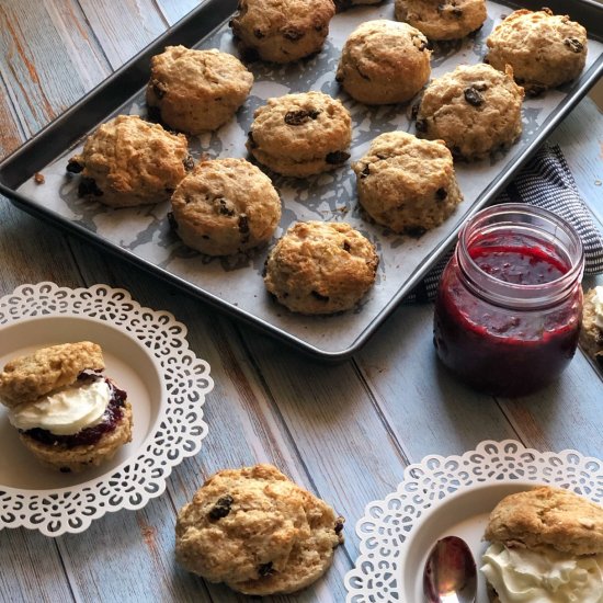 Fluffy spelt buttermilk scones