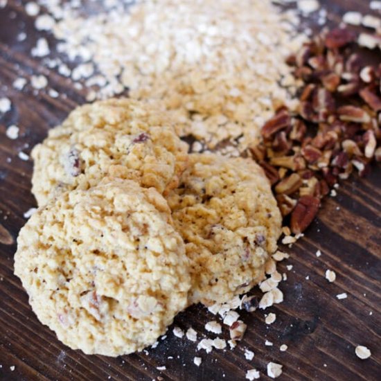 PECAN OATMEAL COOKIES