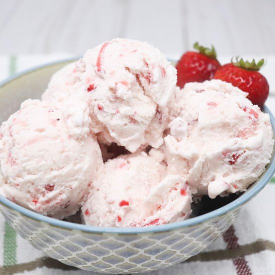 Fresh Strawberry Ice Cream