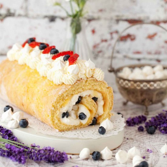 Lemon Meringue Swiss Roll