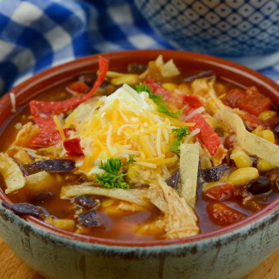 INSTANT POT CHICKEN TORTILLA SOUP