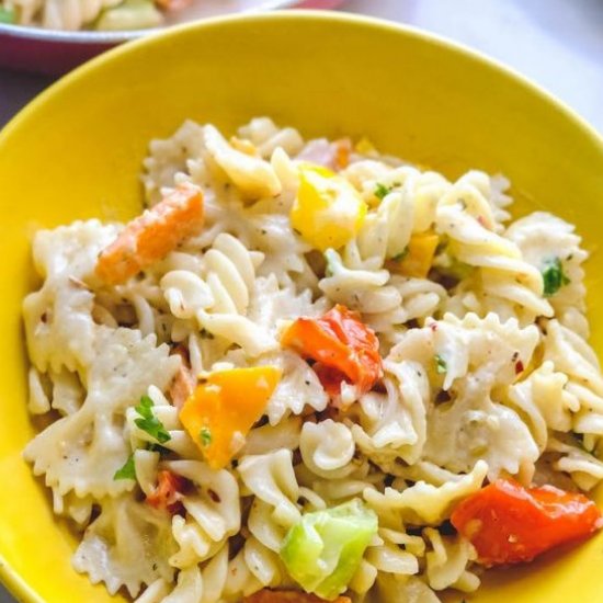 White Sauce Pasta With Béchanek Sau