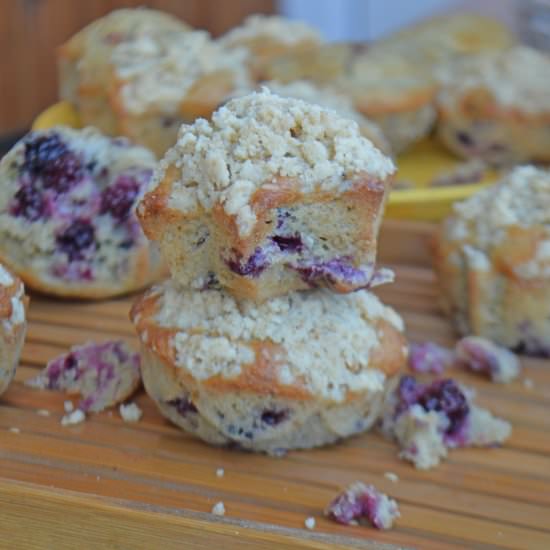 Easy Blackberry Streusel Muffins