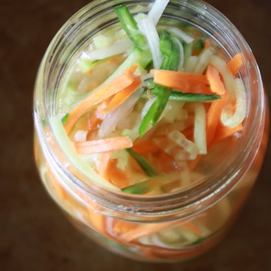 Quick Pickled Vegetables