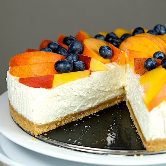 Peaches & Cream No-Bake Cheesecake