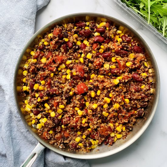 ONE PAN Chili Style Quinoa