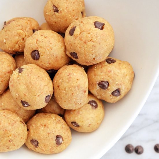 Chocolate Chip Cookie Dough Bites