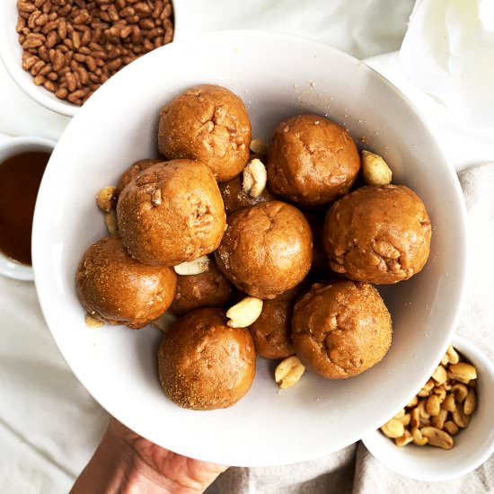 No-Bake Crunchy Peanut Butter Balls