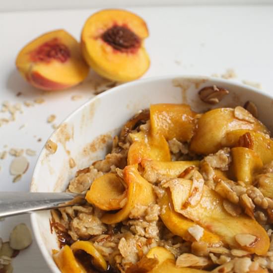 Oatmeal with Glazed Peaches