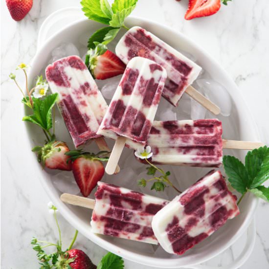 strawberry yogurt popsicle