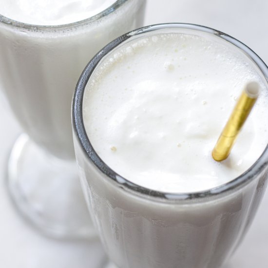 Easy Vanilla Milkshakes