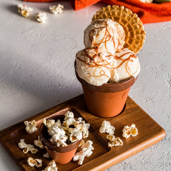 Caramel Corn Ice Cream with caramel