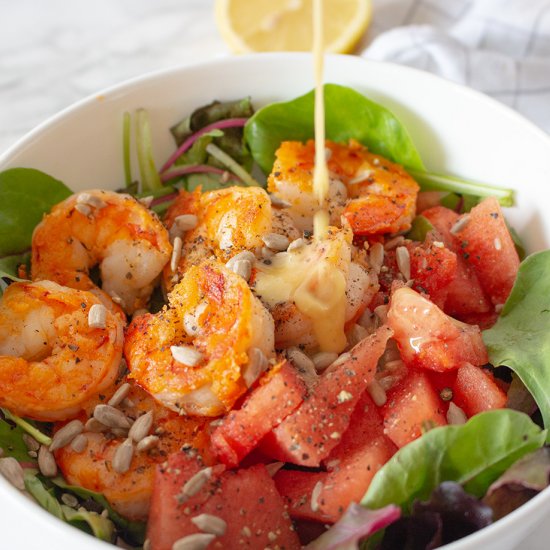 MIXED GREENS, FRIED GARLIC PRAWNS