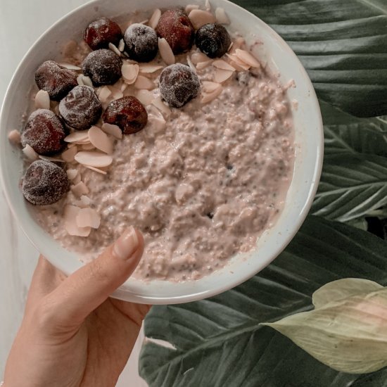 Cherry Bakewell Overnight Oats