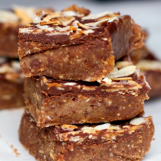 Paleo & Vegan Fudge Slice