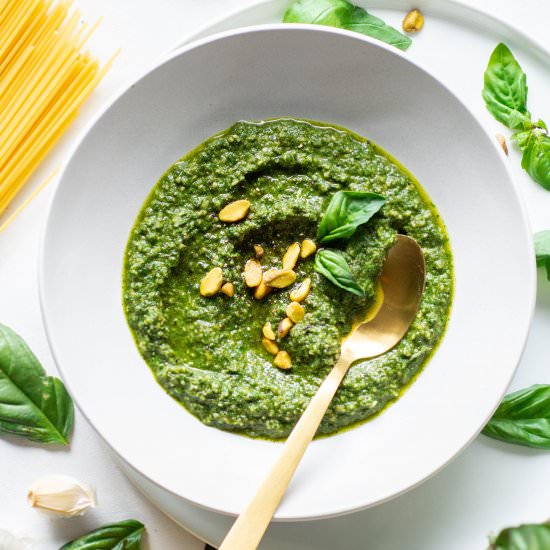 5 Minute Pistachio Pesto