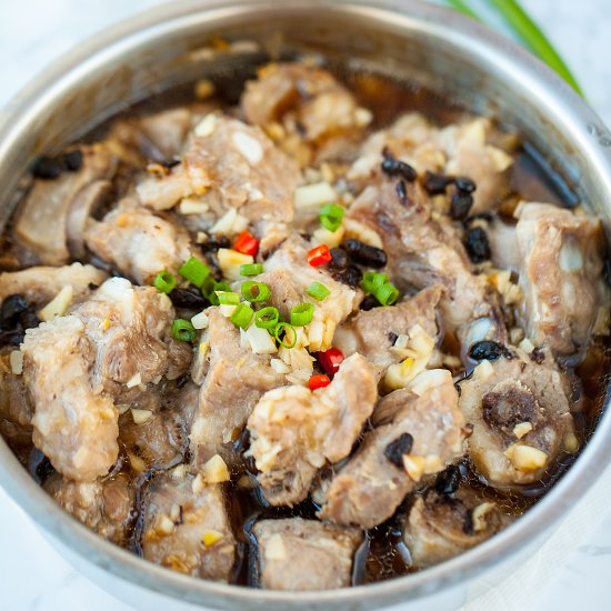 STEAMED PORK SPARERIBS WITH BLACK B