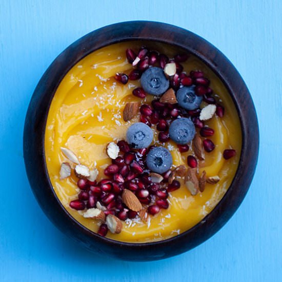 Mango Litchi Smoothie Bowl