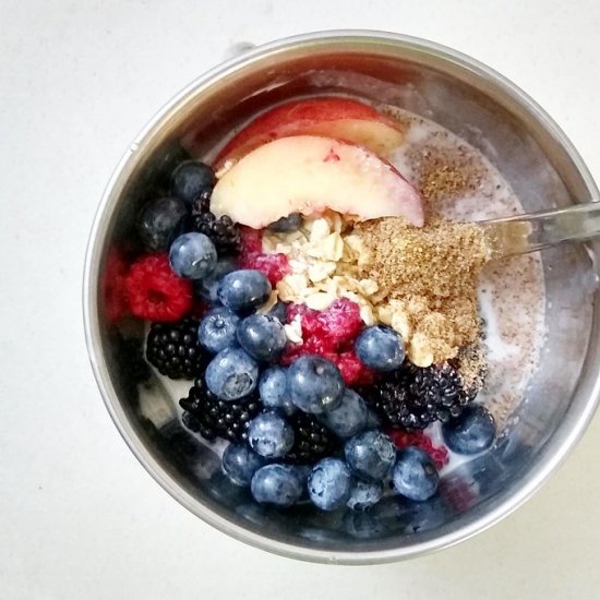 Summer Berries Breakfast Oats