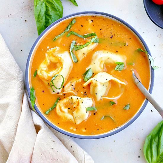 Creamy Fresh Tomato Tortellini Soup