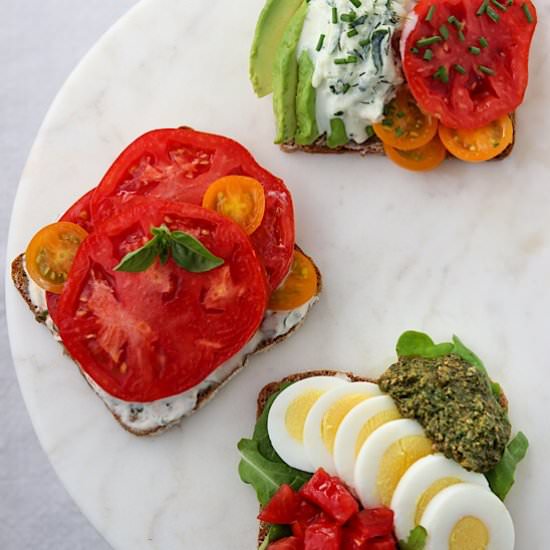 Easy Garden Tomato Smørrebrød