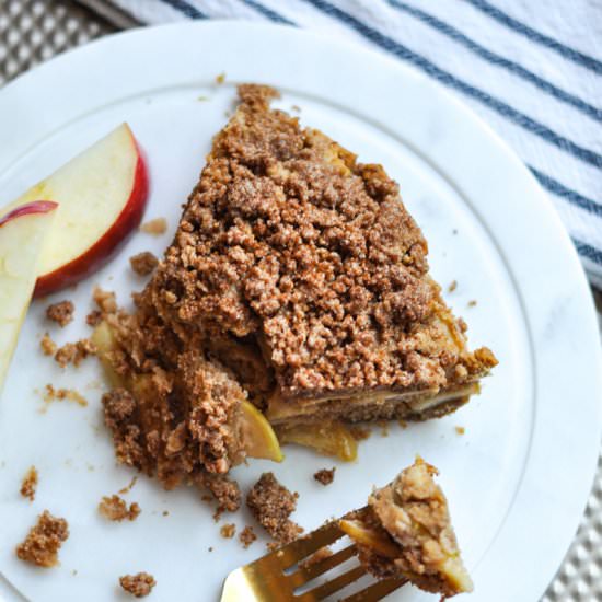 Apple Cinnamon Breakfast Cake