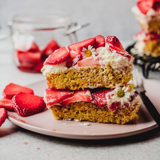 Toasted Almond Flour & Lemon Cake