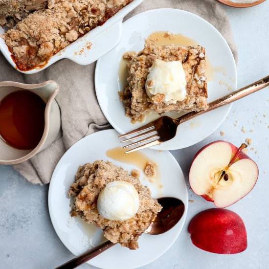 apple crisp baked oatmeal