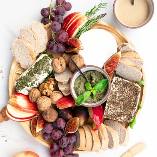 How to make a vegan cheeseboard