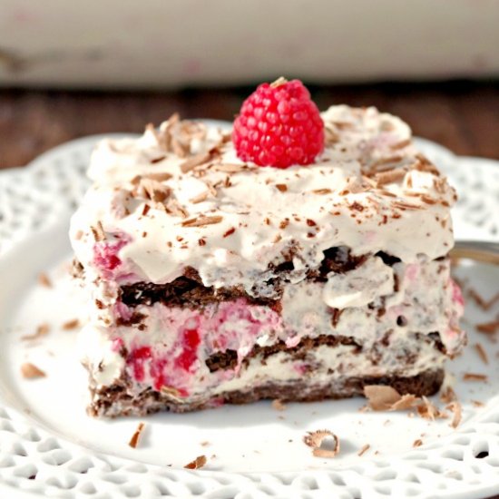 Raspberry Dulce de Leche Icebox Cak