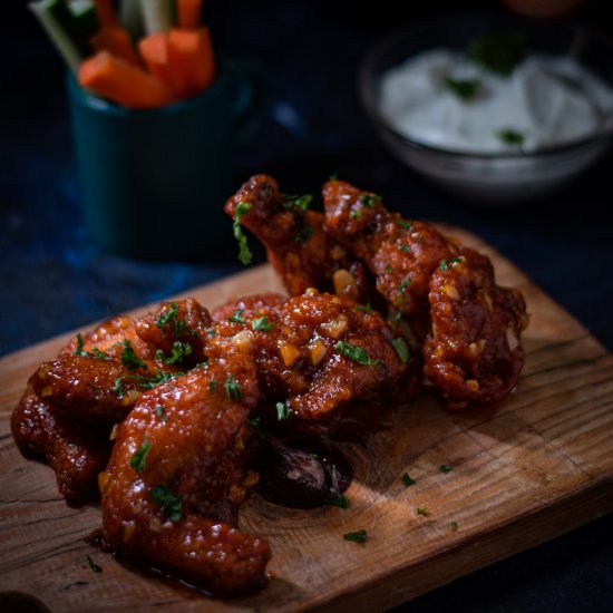 Garlic Sriracha Buffalo Wings