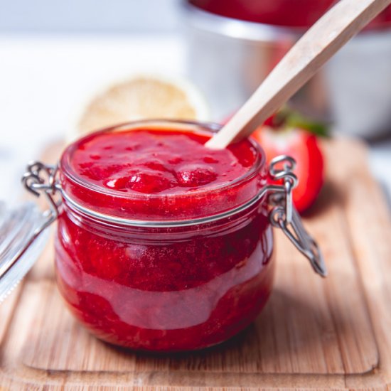 EASY STRAWBERRY JAM (SUGAR-FREE)